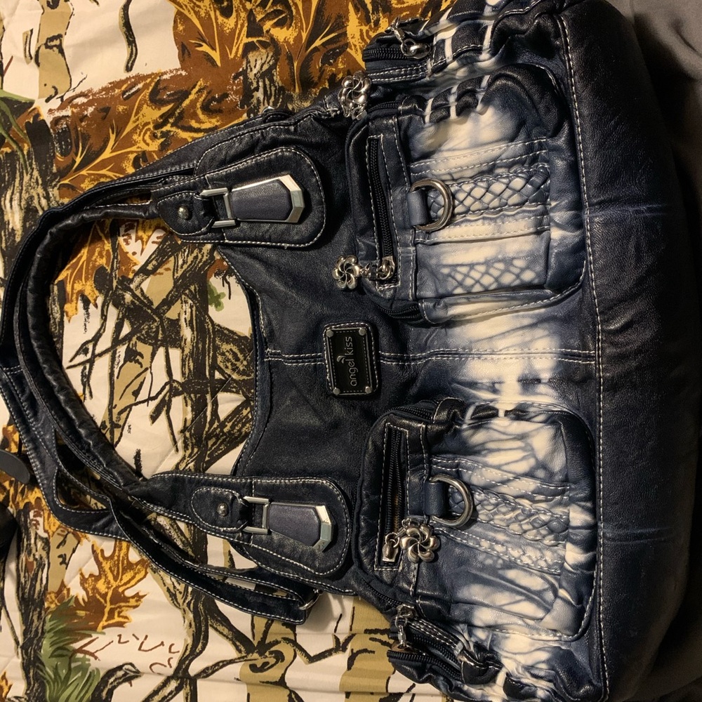 NWOT shoulder Bag